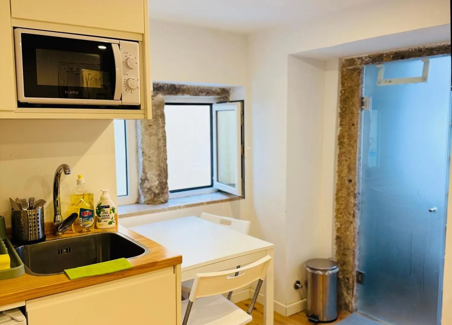Travessa Do Meio Apartment Lisbon 0*,