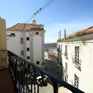 Alfama Right Point Apartament