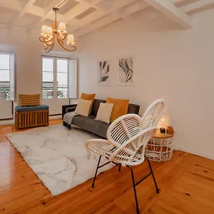  Apartment Stylish Getaway In A Mezzanine Flat By The Castle